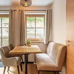 シャレー Haus Ganbei *