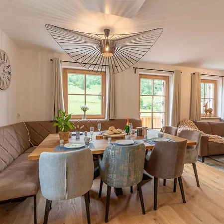 Haus Ganbei Domek alpejski *